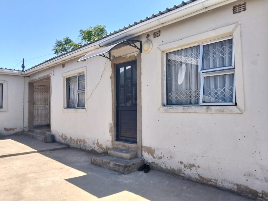 8 Bedroom Property for Sale in Mdantsane Nu 6 Eastern Cape
